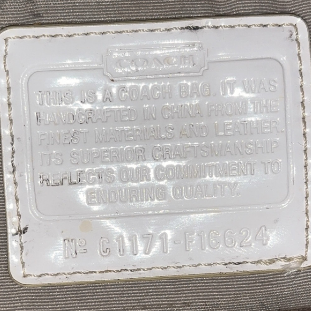 Coach 2011 Nautical East West Striped Beach Tote w/ matching wristlet - Picture 13 of 15